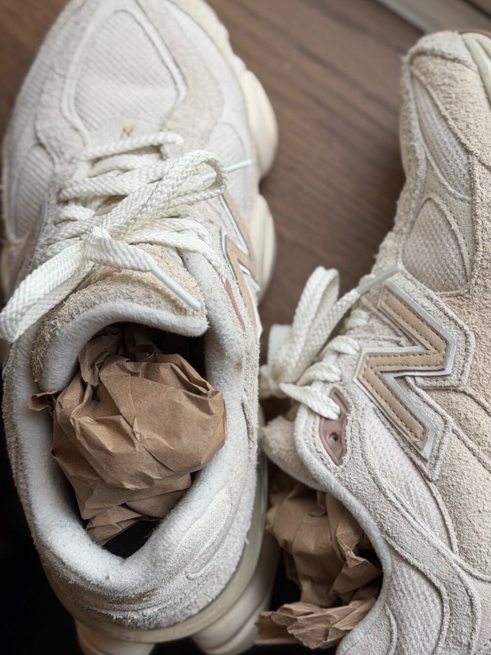 New Balance Gender Inclusive 9060 Sneaker BISQUE/ SEA SALT - Picture 9 of 9